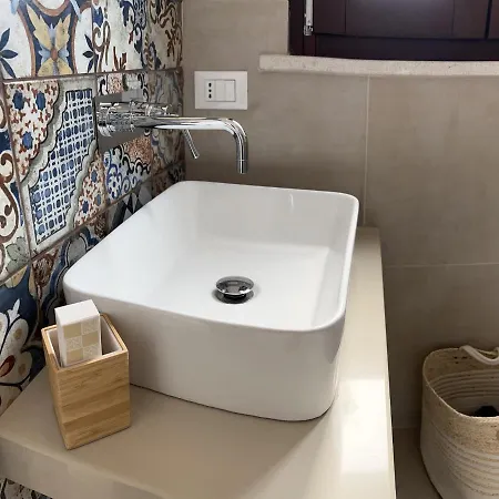 Frühstückspension Nilu' 4*